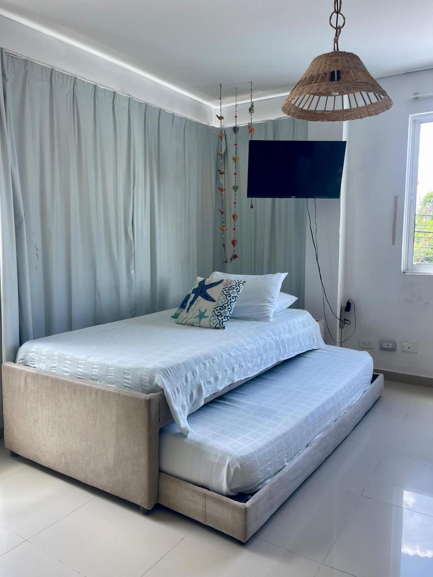 201 Frente A Américas *